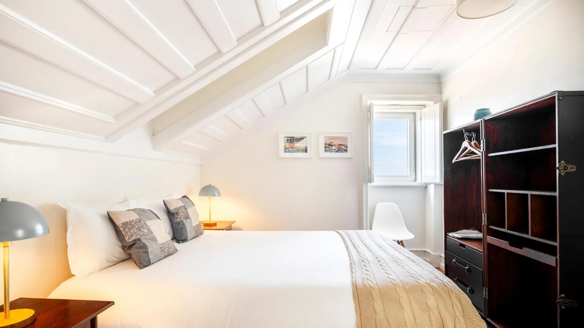 Chiado Trindade Apartments | Lisbon Best Apartments 0*,  Portugal